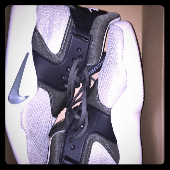 Nike Incrusions - Picture 1 of 1